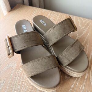 MIA Women's Brown Slide Sandals